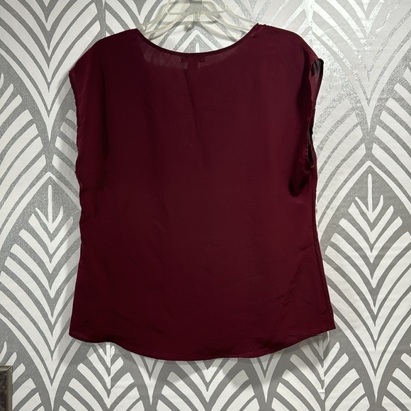 Bar11 Burgundy top - Picture 2 of 2